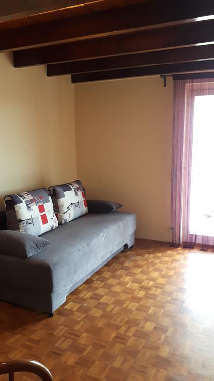 Apartments Davor Биоград на Мору Екстериор снимка