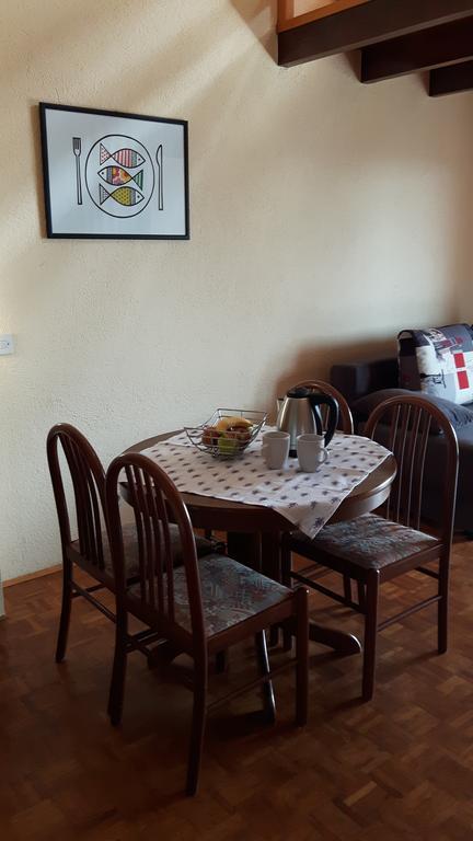 Apartments Davor Биоград на Мору Екстериор снимка